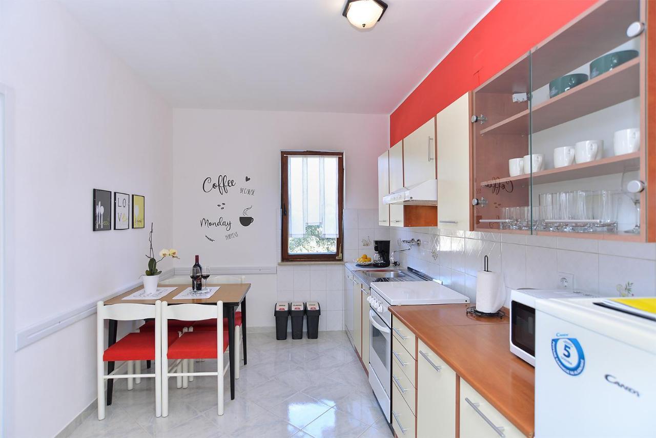 Apartment 1021 Fažana Esterno foto