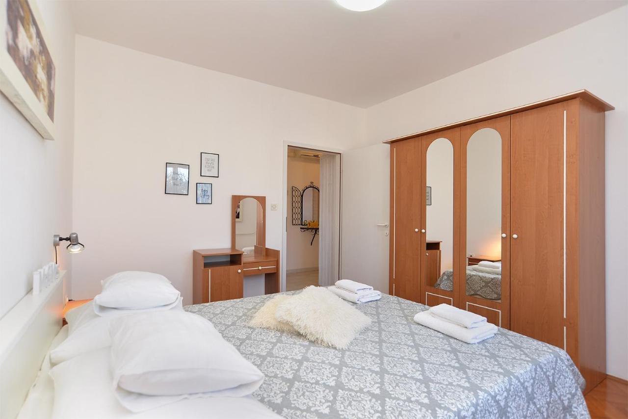 Apartment 1021 Fažana Esterno foto