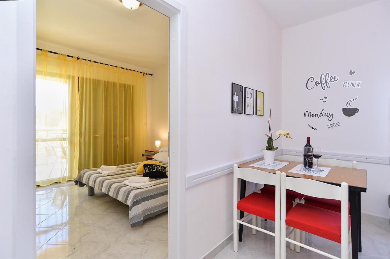 Apartment 1021 Fažana Esterno foto